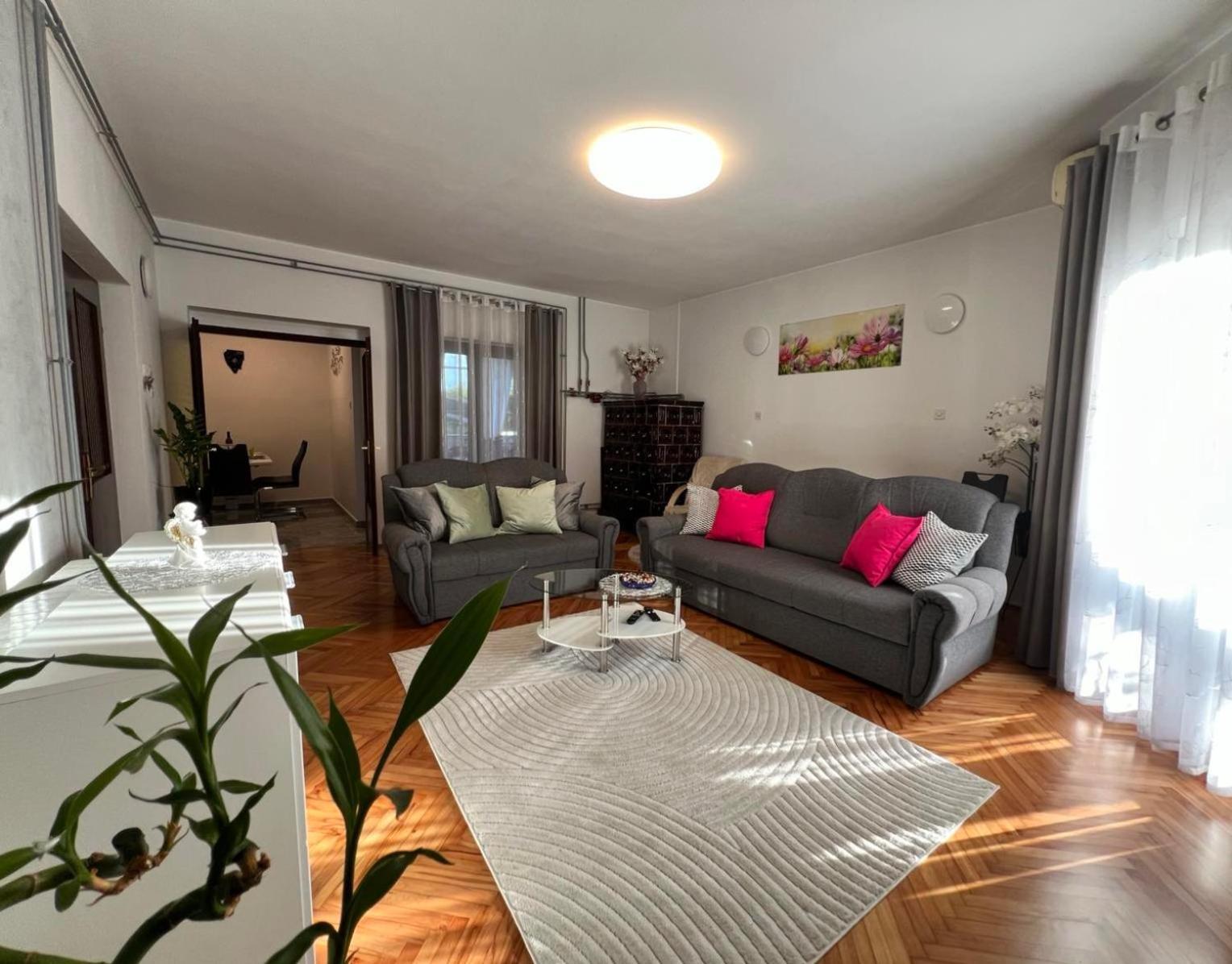 Apartment Tigo - 2 Bedrooms, 2 Bathrooms, Terrace And Big Garden ฟาชานา ภายนอก รูปภาพ