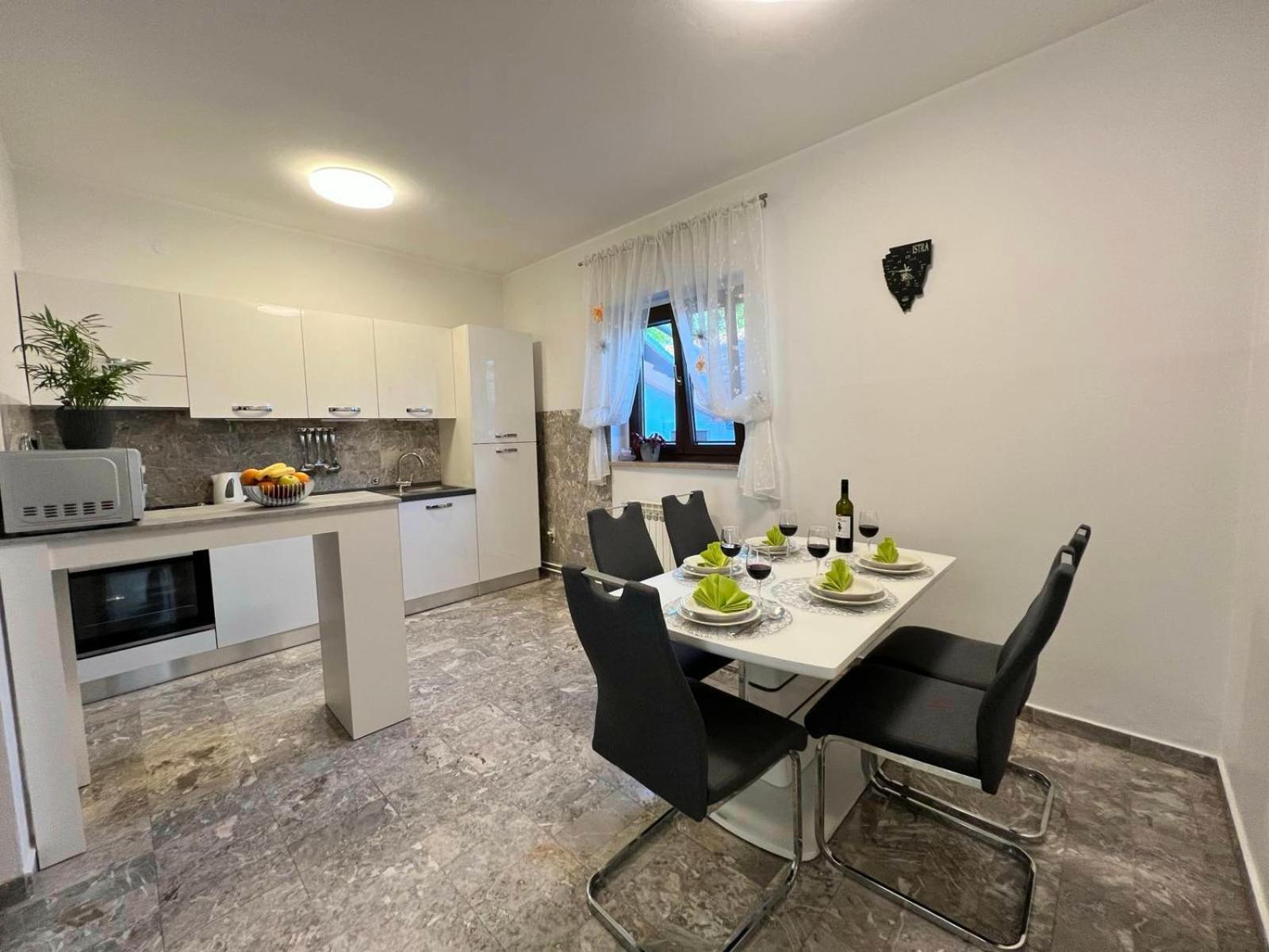 Apartment Tigo - 2 Bedrooms, 2 Bathrooms, Terrace And Big Garden ฟาชานา ภายนอก รูปภาพ